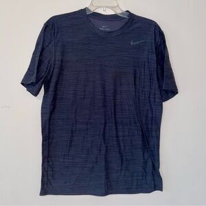 Nike Dri-Fit Swoosh T-Shirt Size Medium